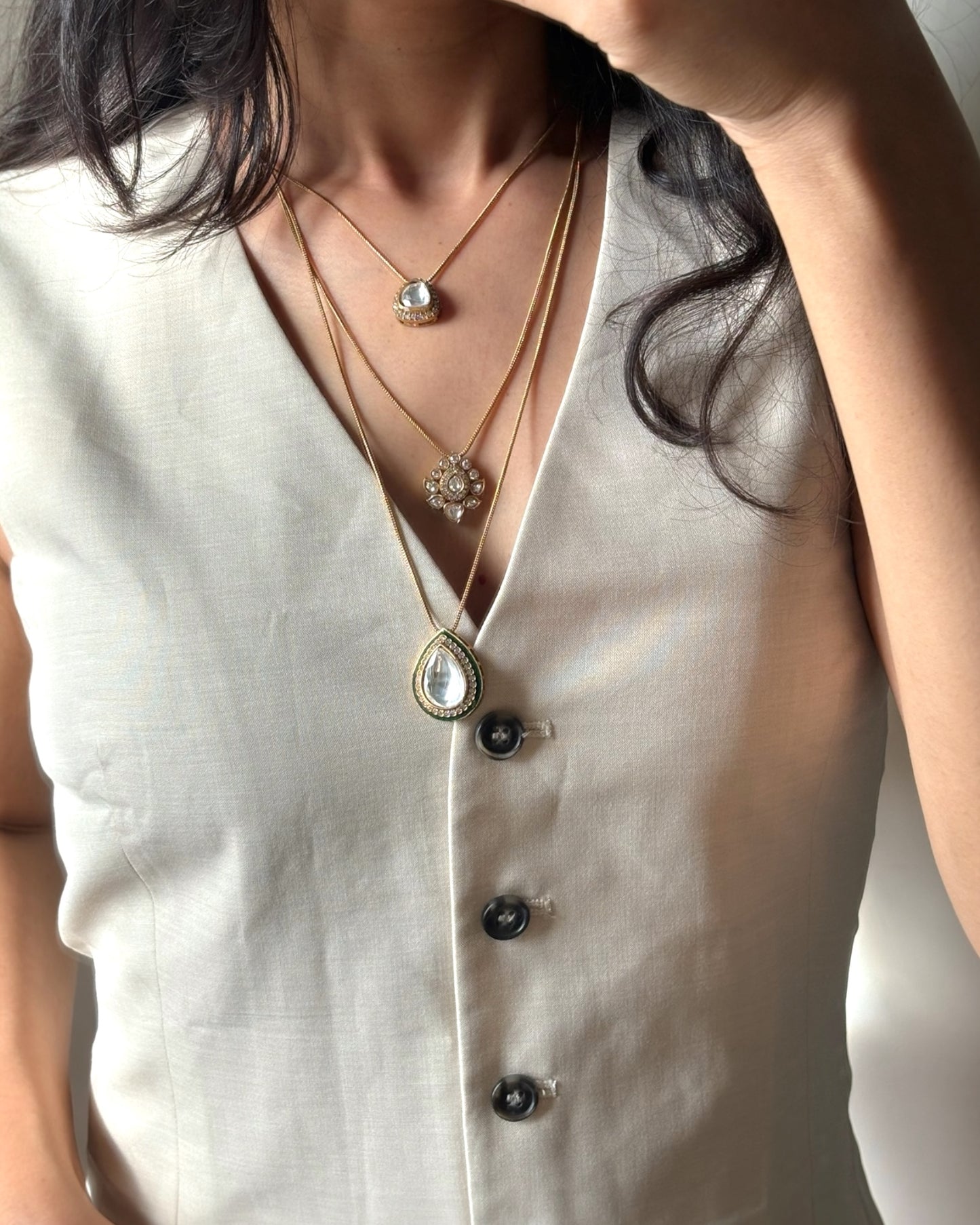 Ruhi Layered Chains with Studs