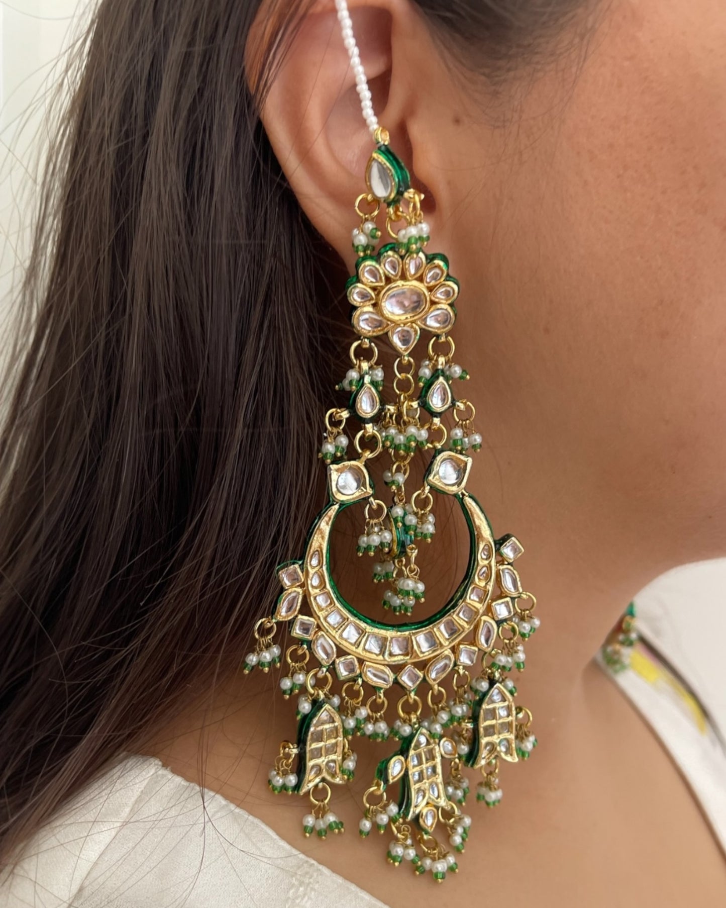 Harshi Long Kundan Chandbaalis