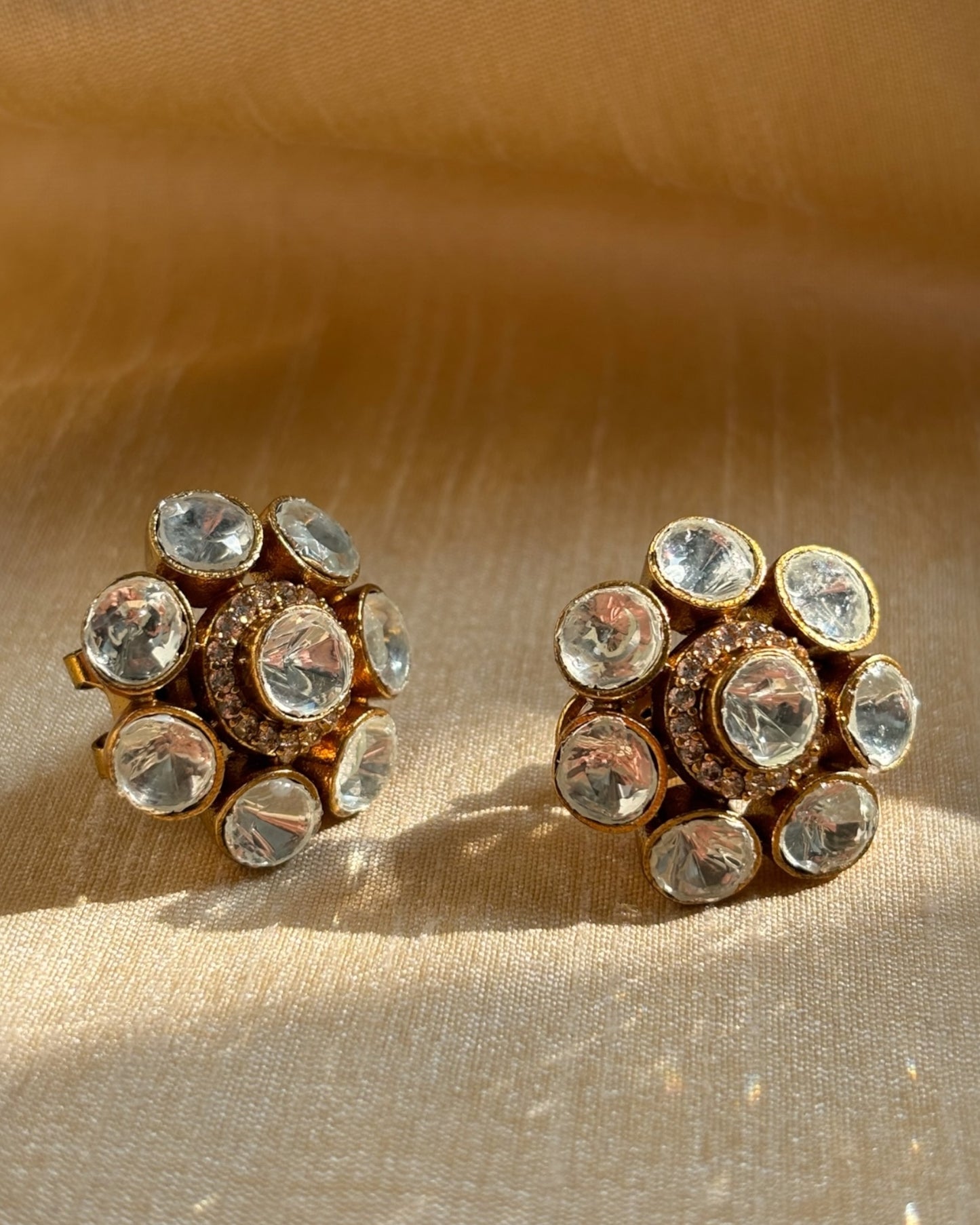 Vriti Kundan Seven Petal Flower Studs