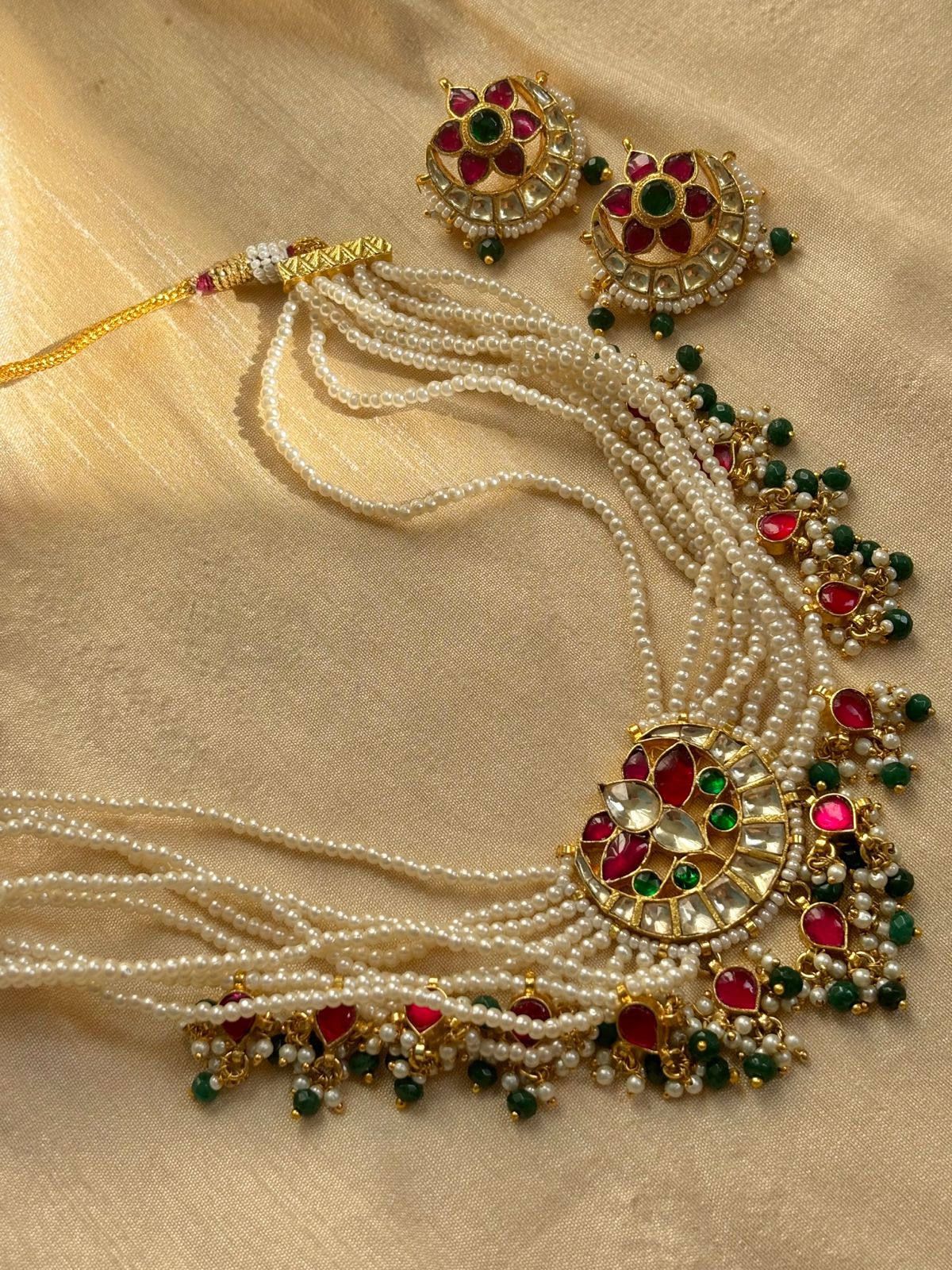 Kritika Kundan Choker with Studs