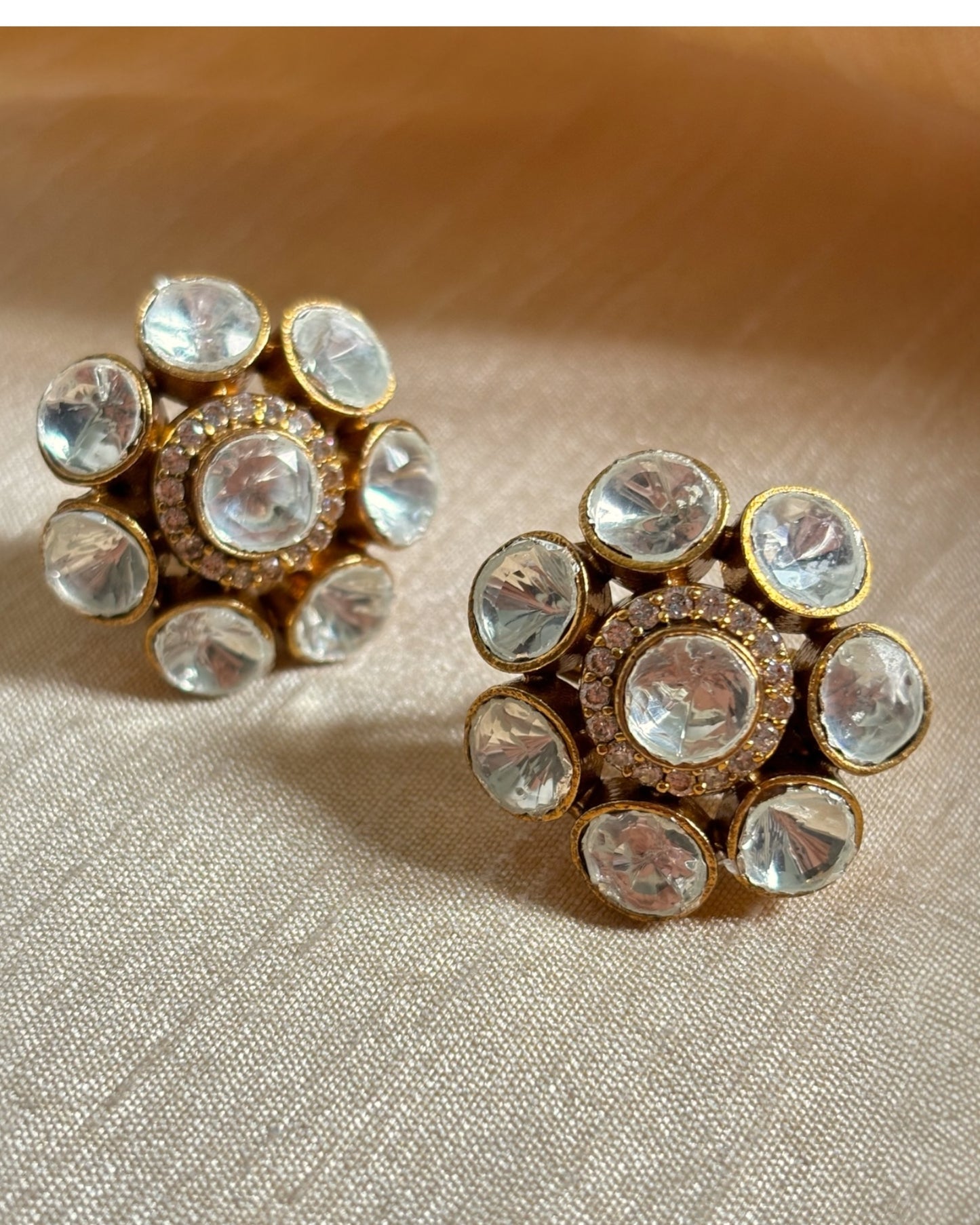 Vriti Kundan Seven Petal Flower Studs