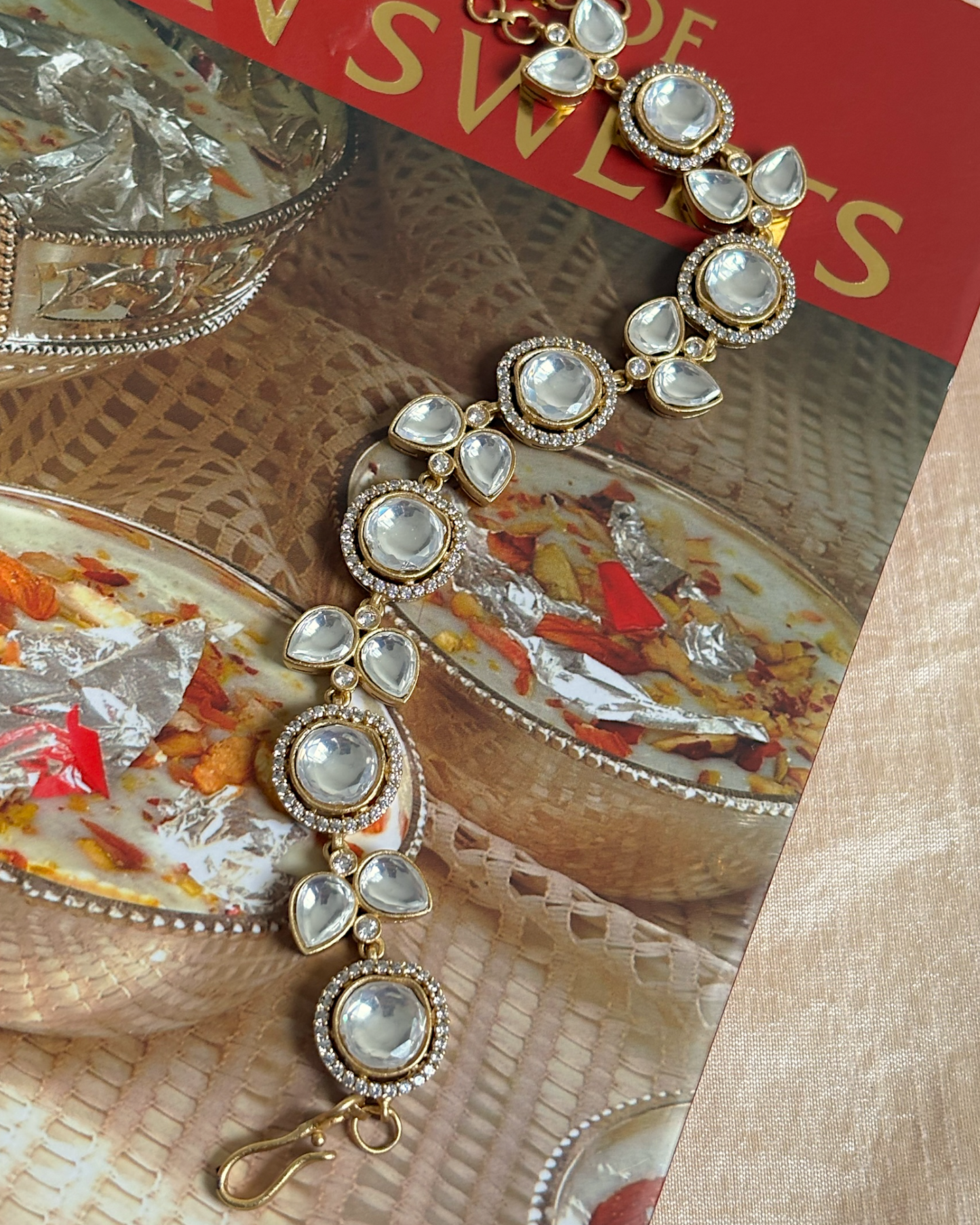 Priyamvada Kundan Bracelet