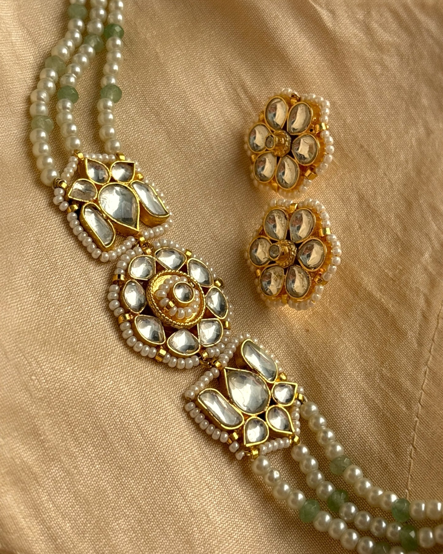 Reet Kundan Choker with Studs