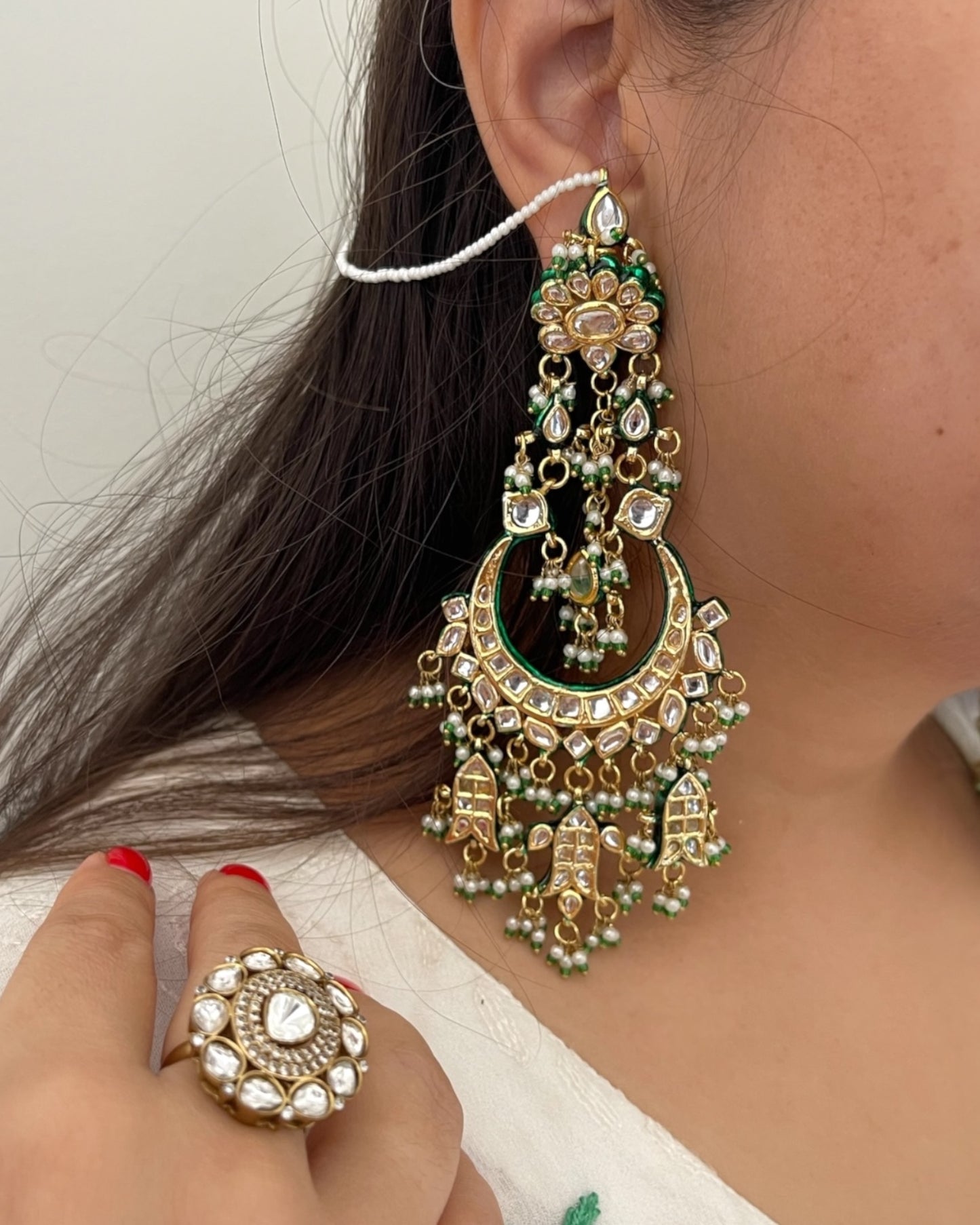 Harshi Long Kundan Chandbaalis