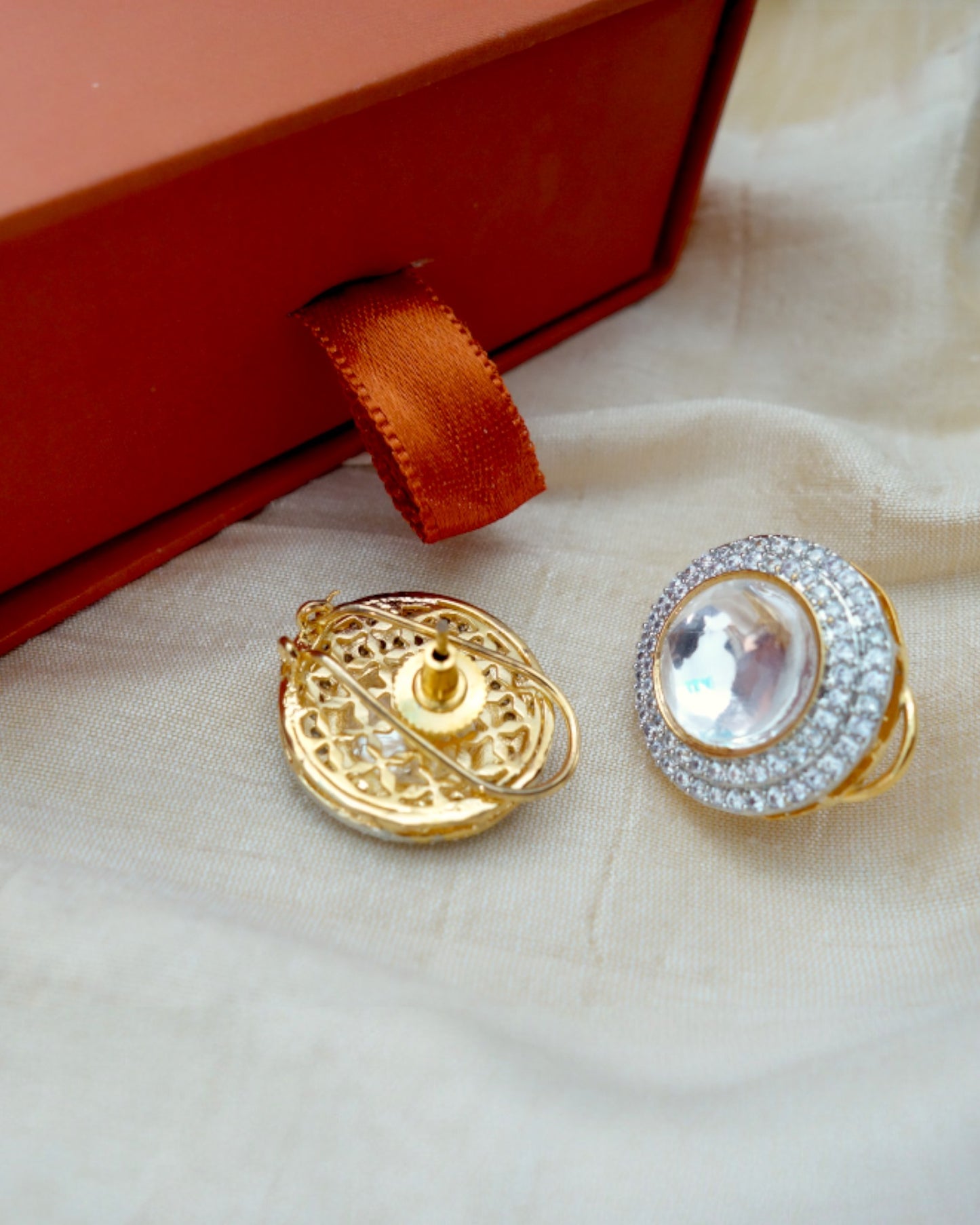 Diya Oval Kundan Studs