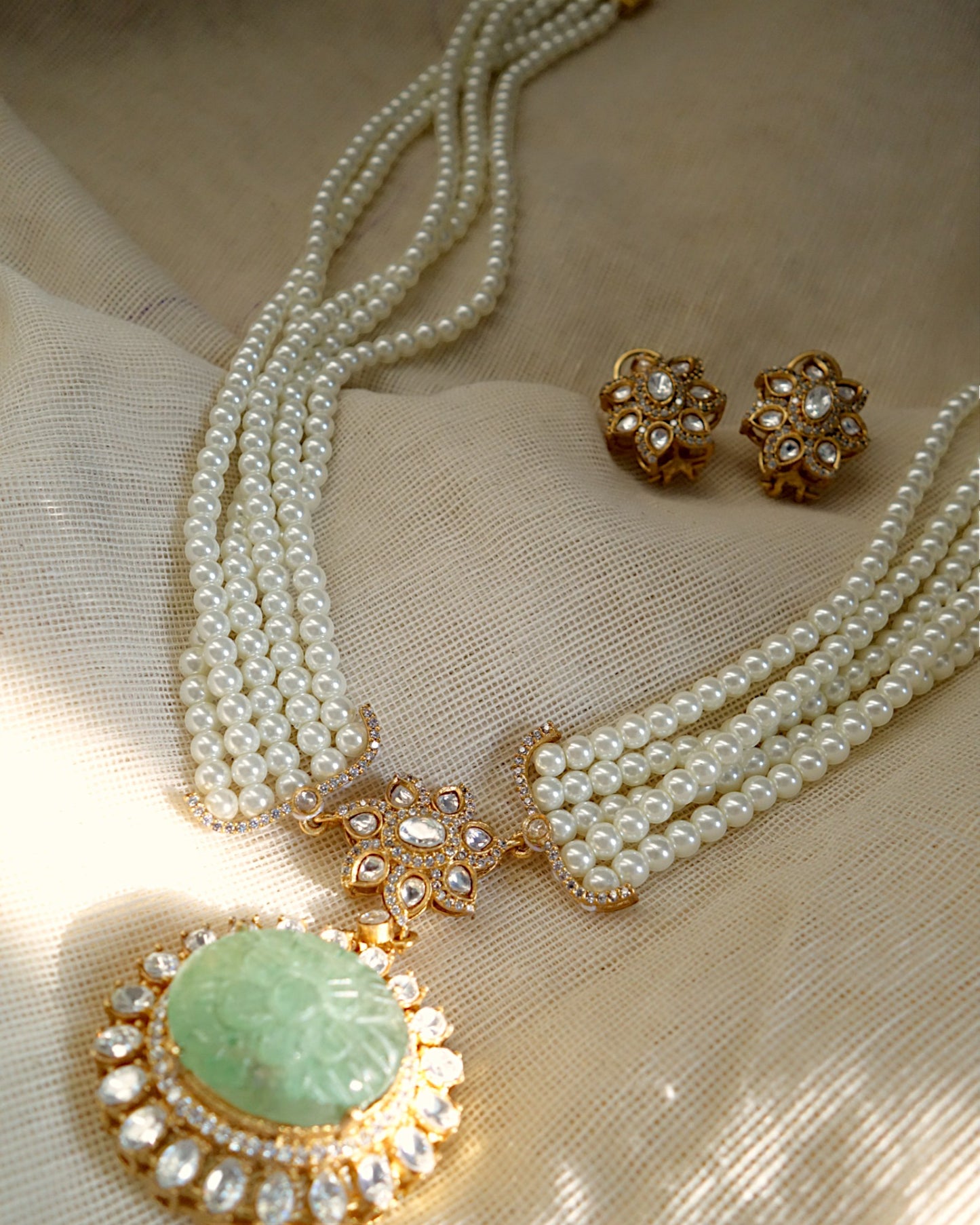 Aditi Pearl Neckalce with Studs