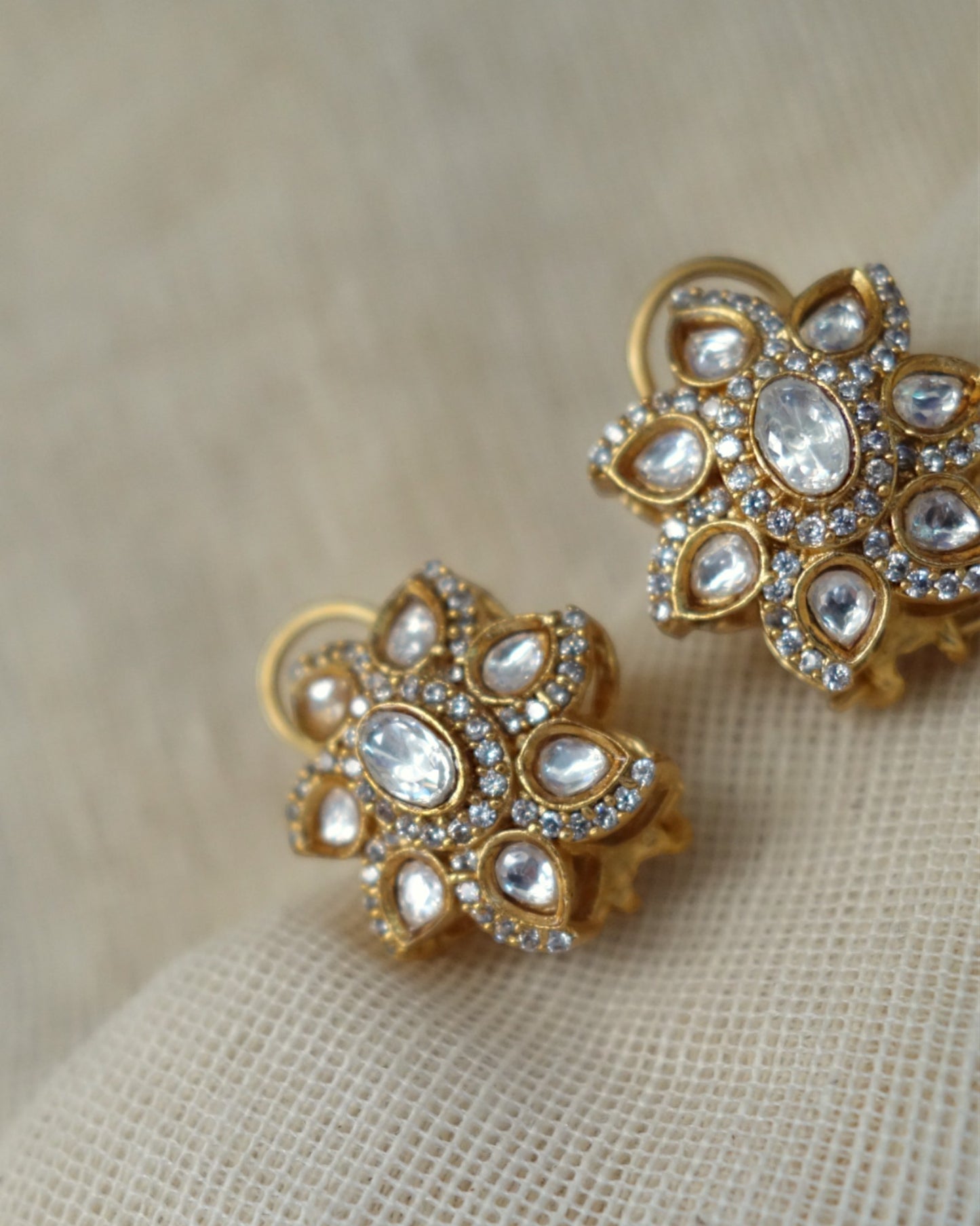 Aditi Pearl Neckalce with Studs