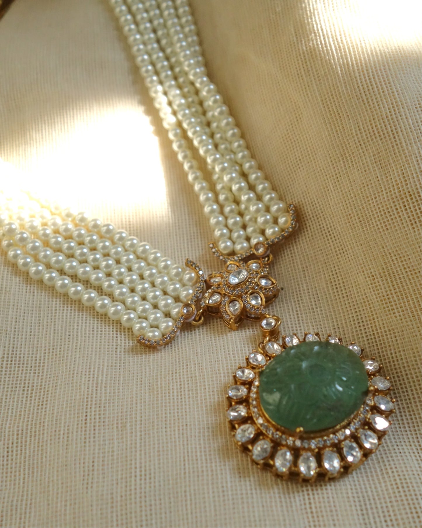 Aditi Pearl Neckalce with Studs