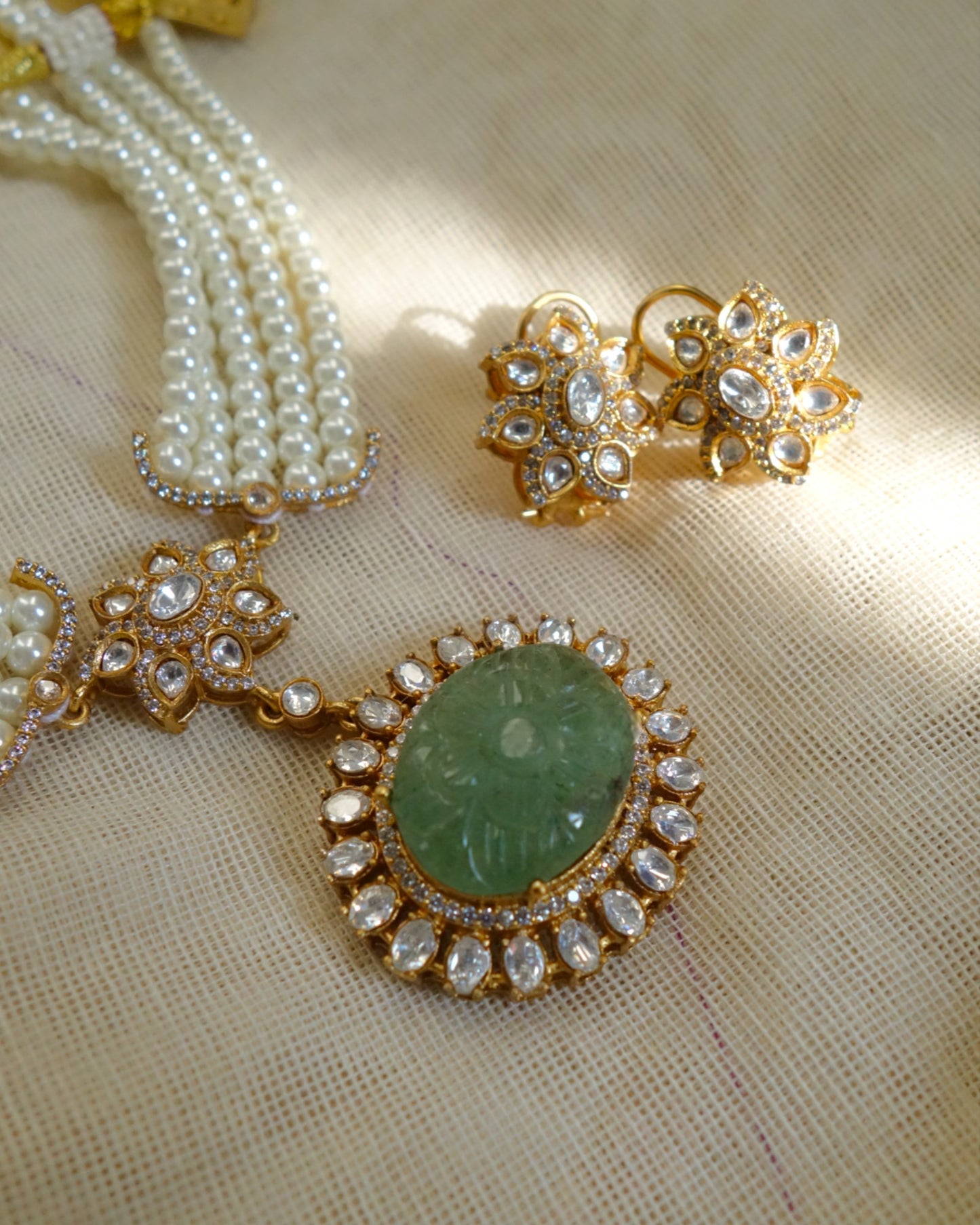Aditi Pearl Neckalce with Studs