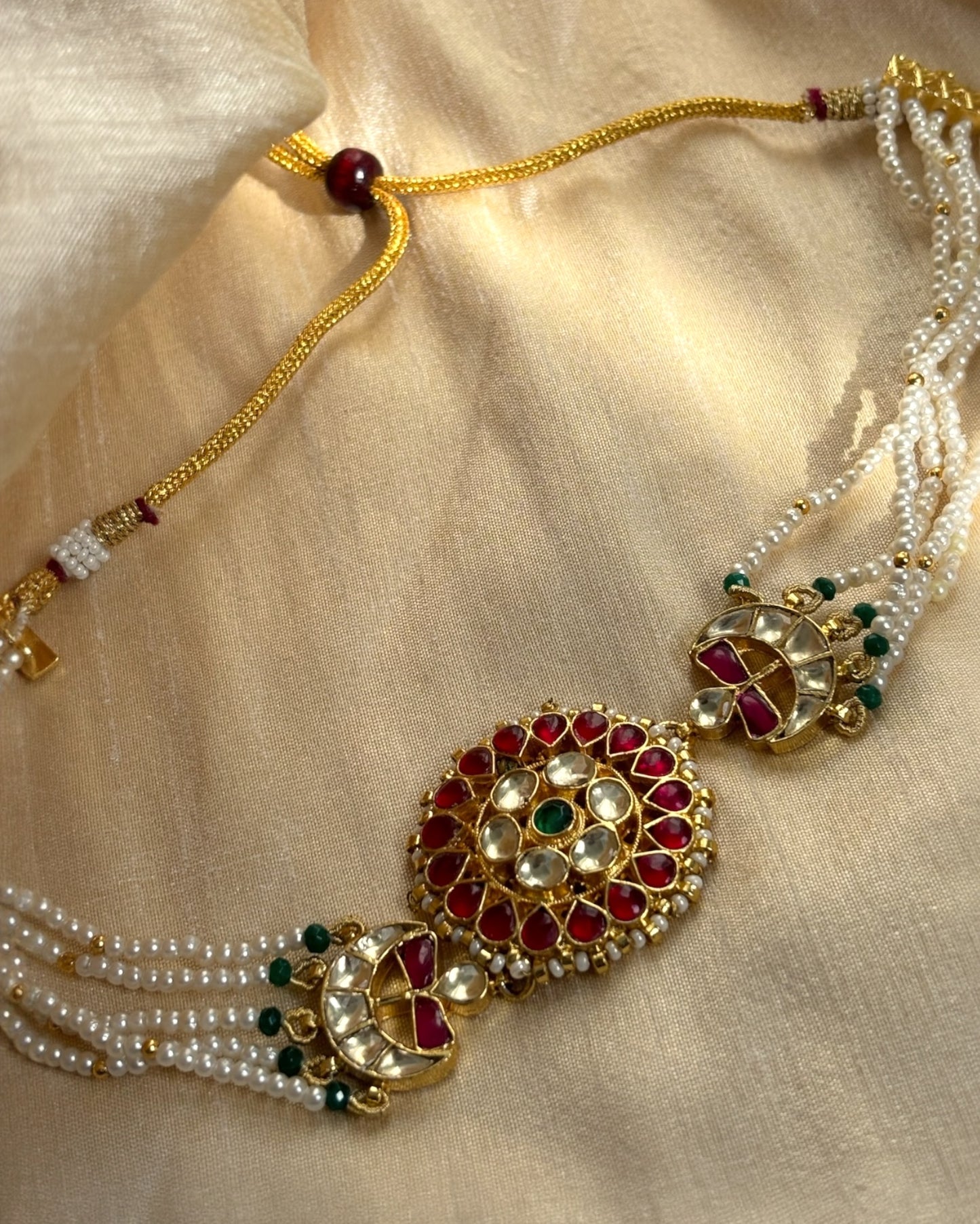 Sanvi Kundan choker with studs
