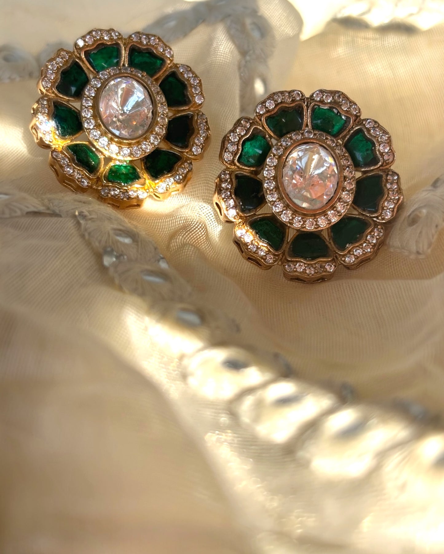 Manjari Kundan Studs