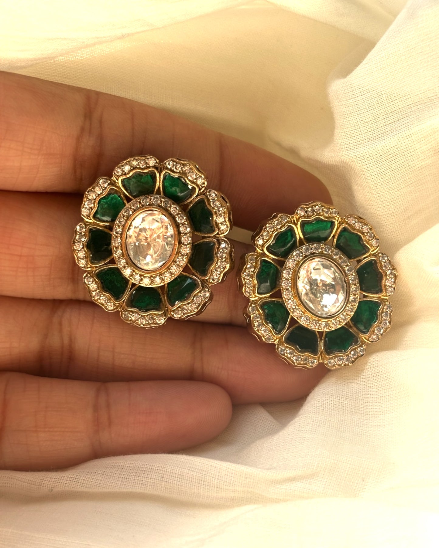 Manjari Kundan Studs