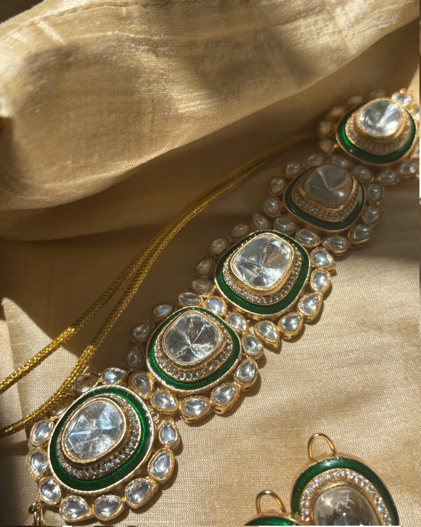 Roshini Kundan Choker Set