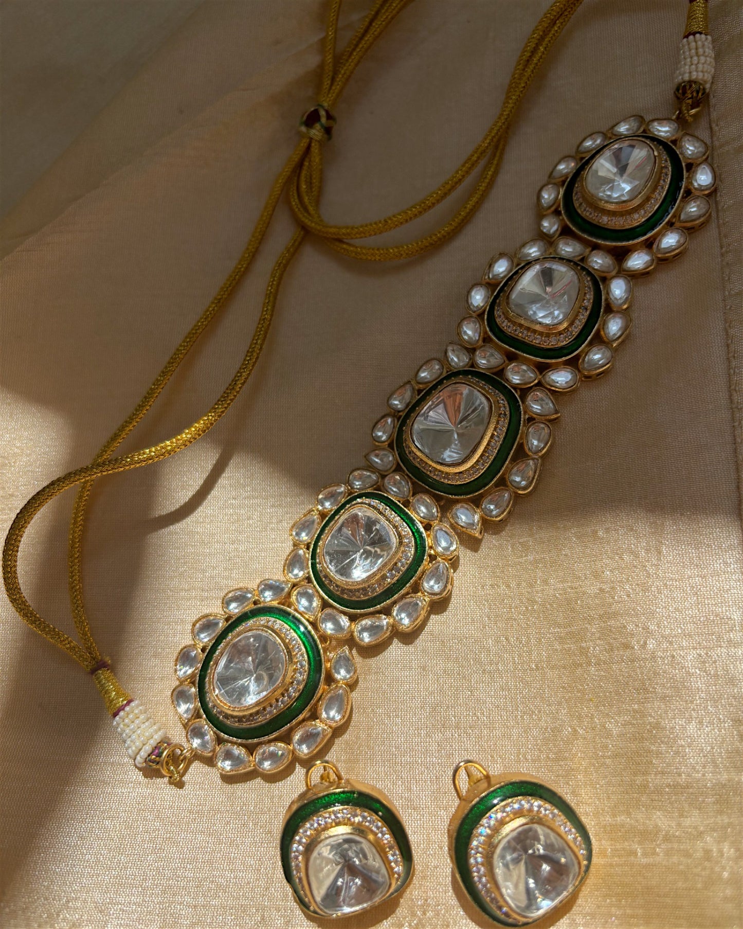 Roshini Kundan Choker Set