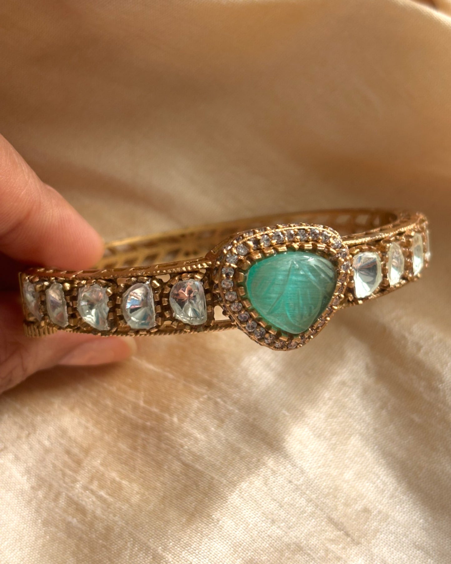 Ditya Openable Bracelet