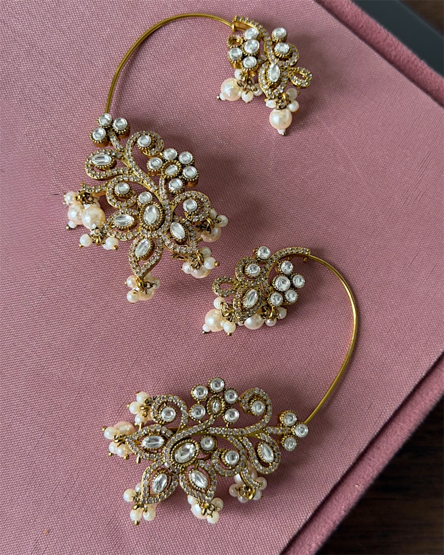 Raha Kundan & Pearl Earcuff