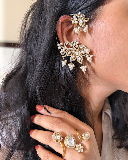 Raha Kundan & Pearl Earcuff