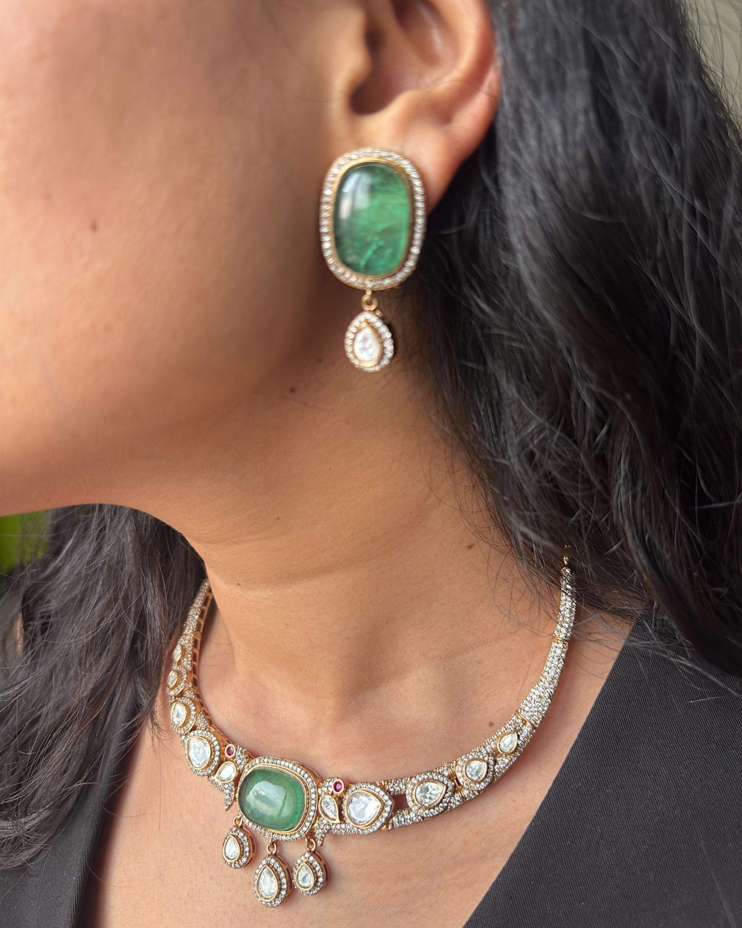 Hiral Emerlad Halsi with earrings