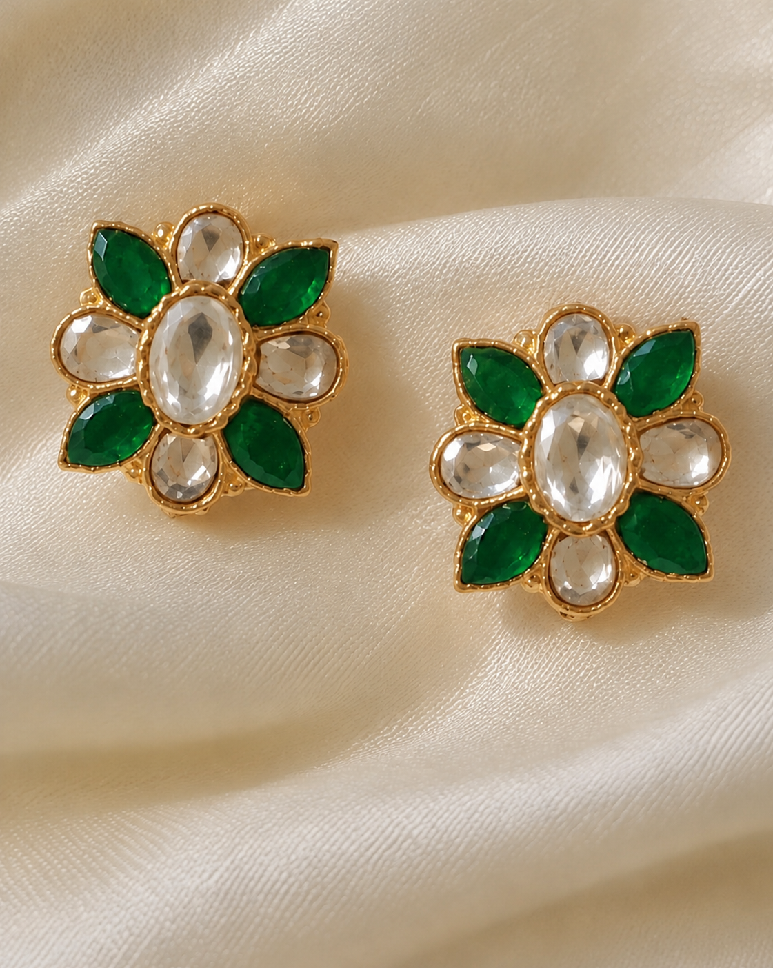 Nira Emerald Green Button Clips (set of 2)