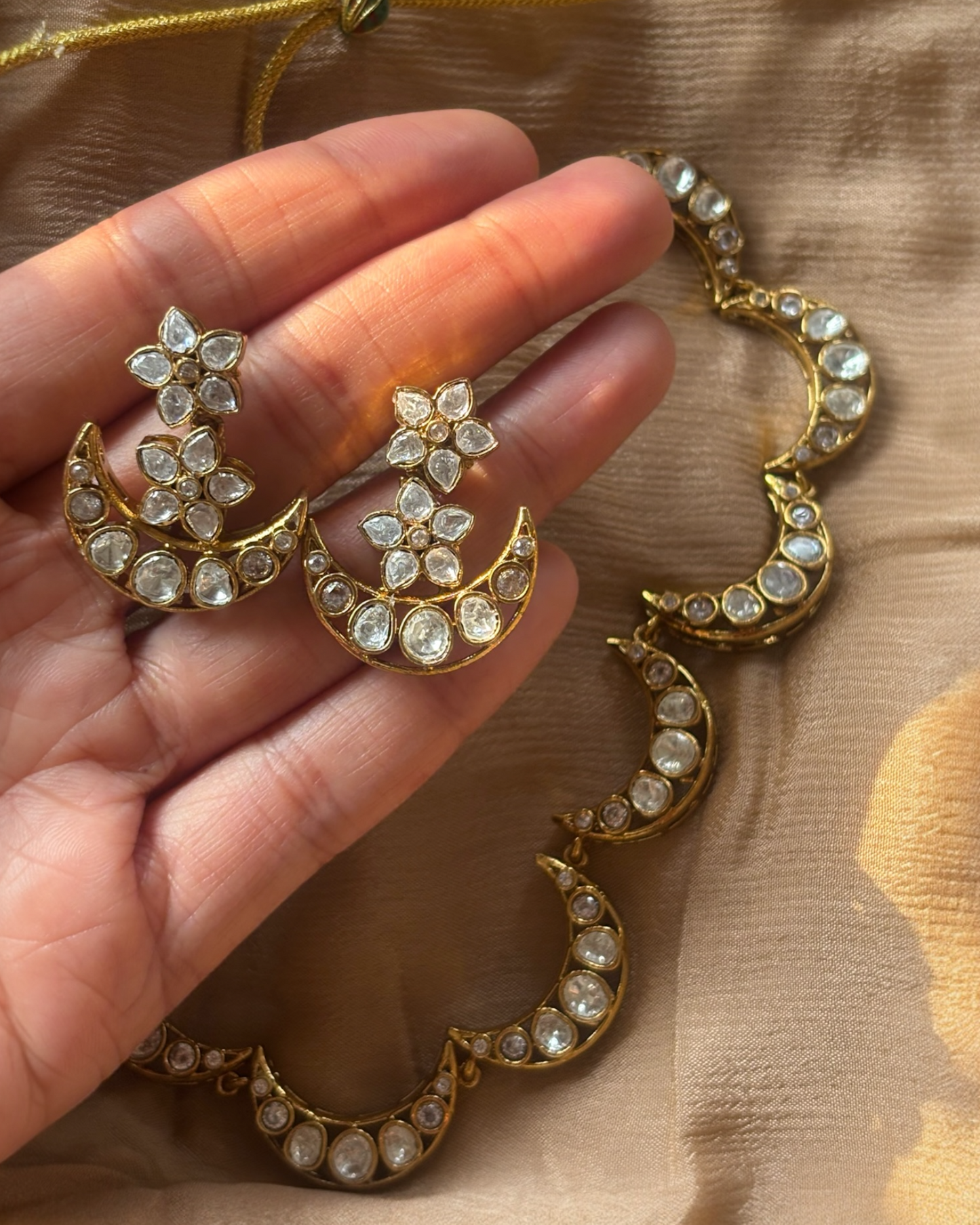 Dotara Chand Choker set