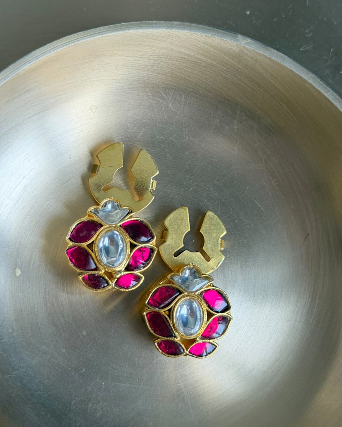 Ritvika Ruby button clip (set of 2)