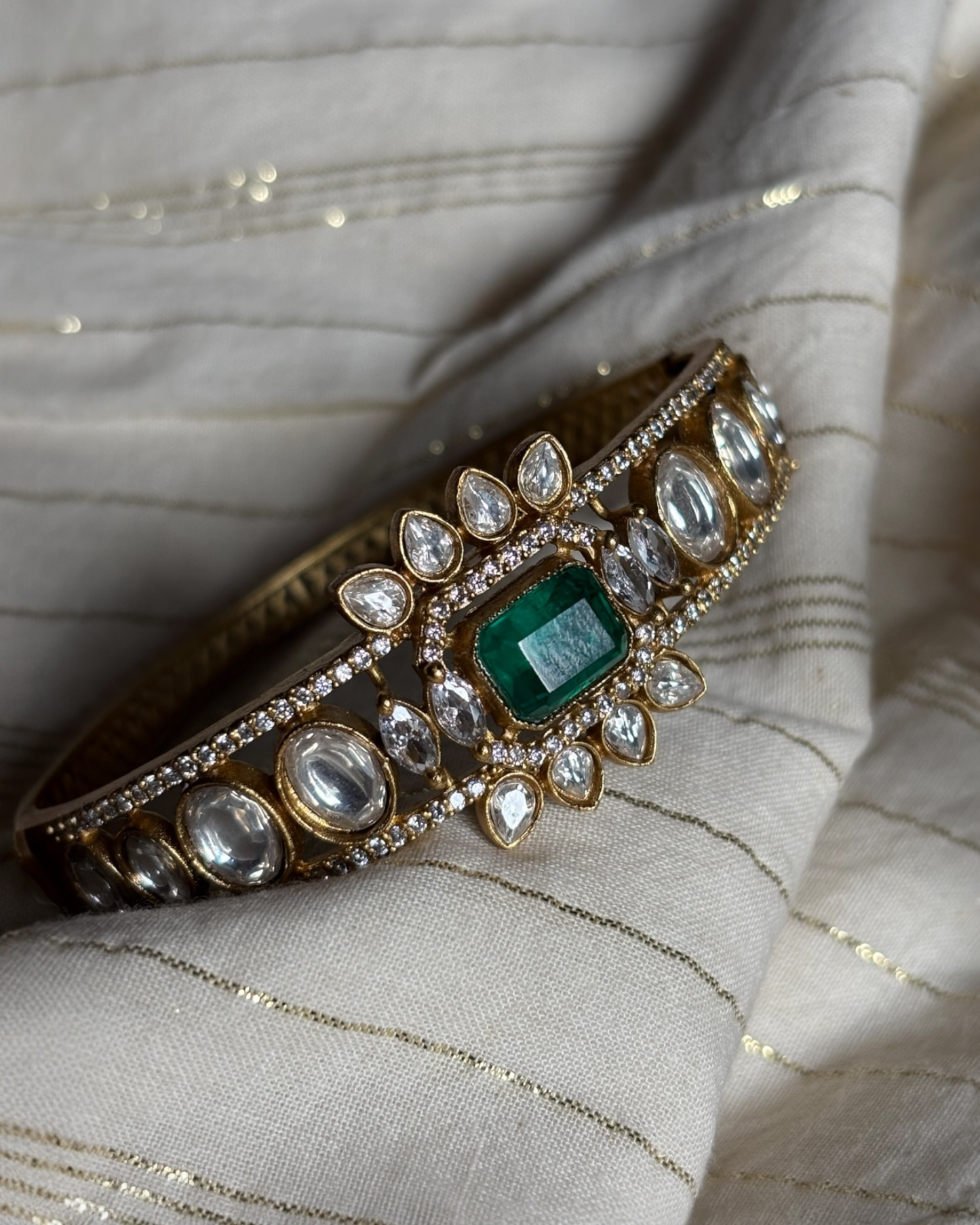 Priyam Emerald green bracelet