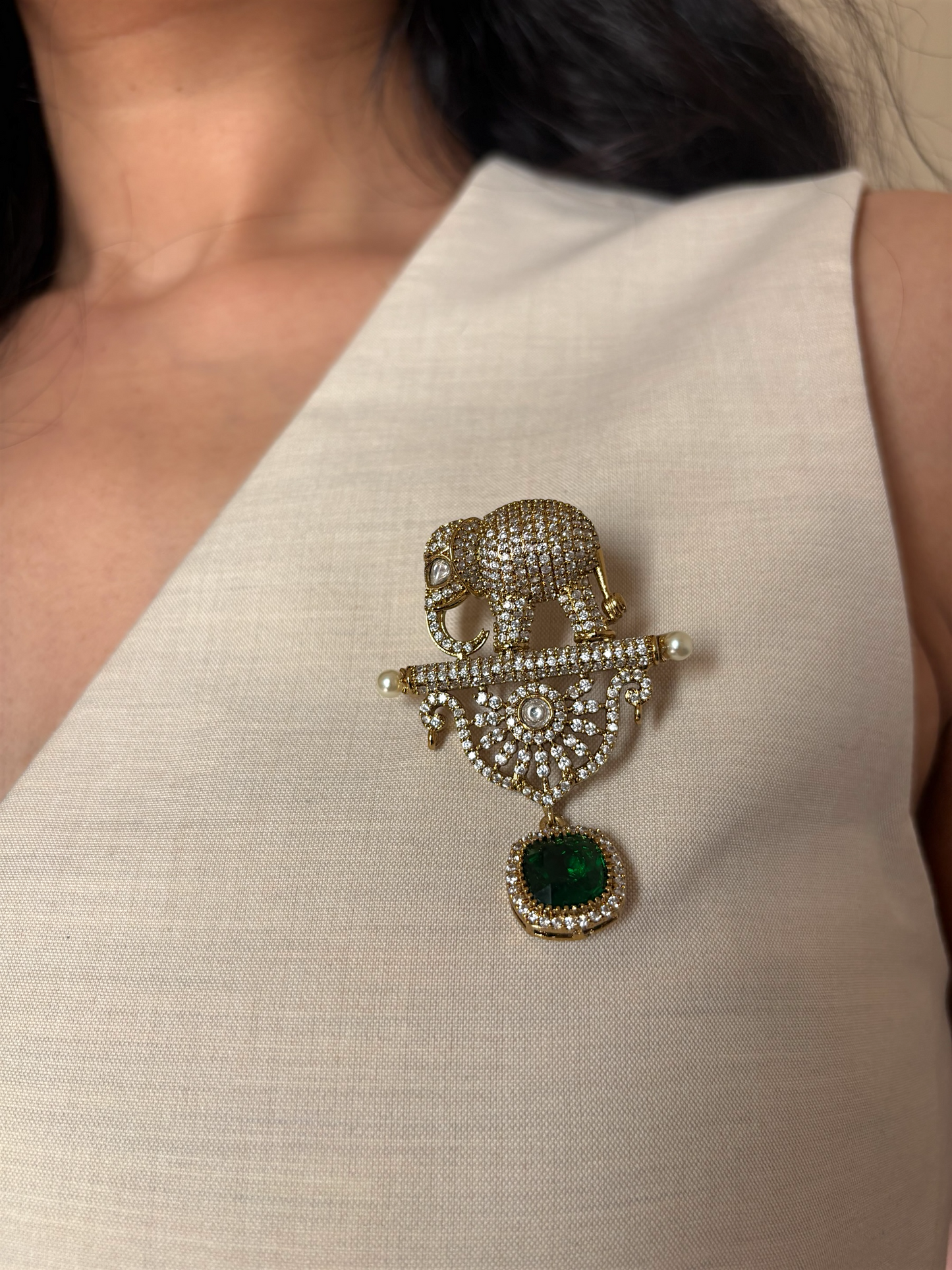 The Elephant’s Court Brooch Pin