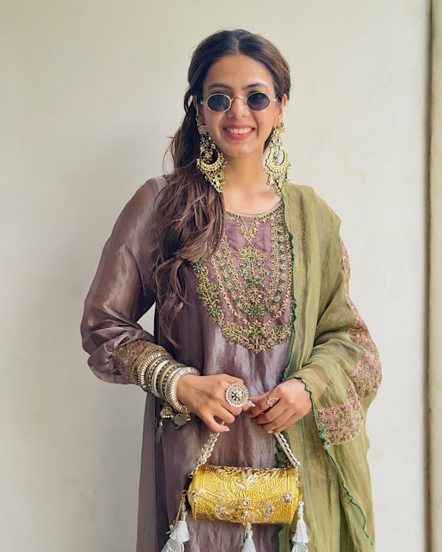 Harshi Long Kundan Chandbaalis