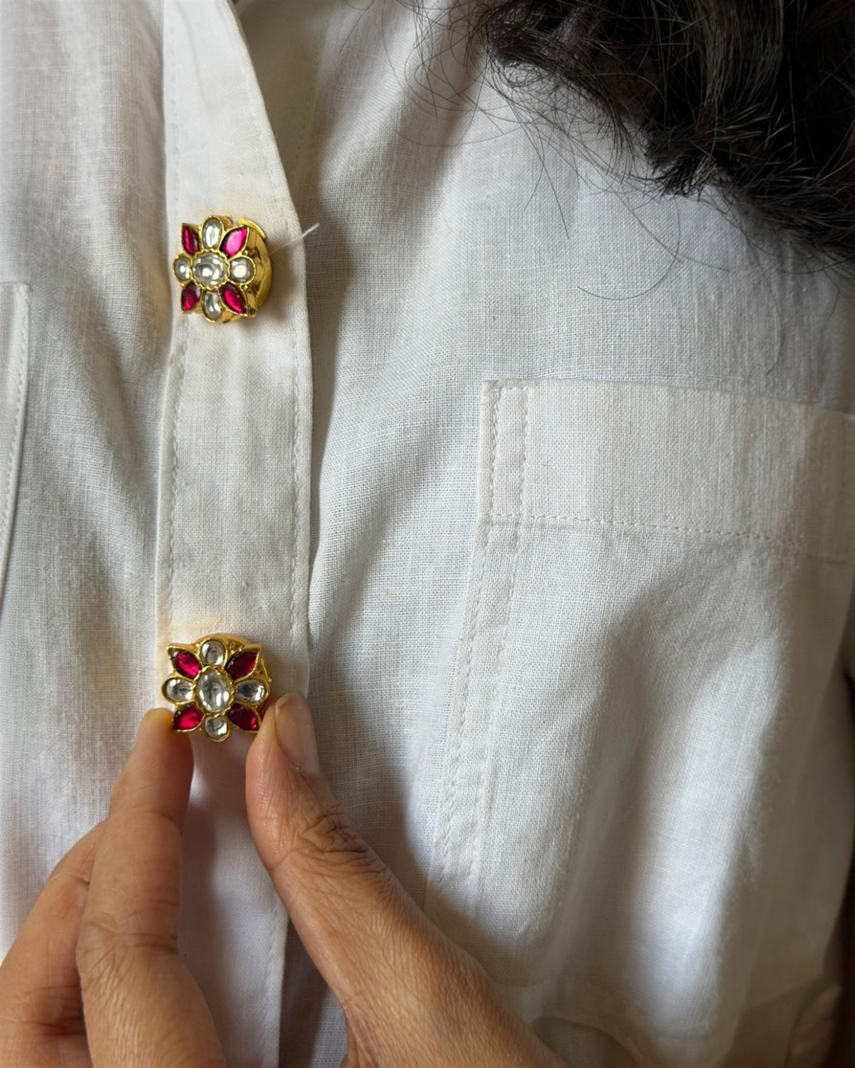 Ritvika Ruby button clip (set of 2)