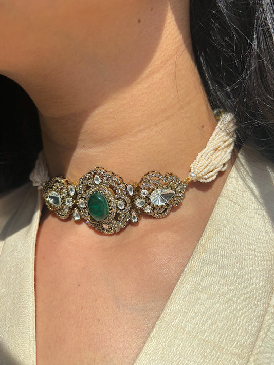Koshi Emerald Choker with Studs