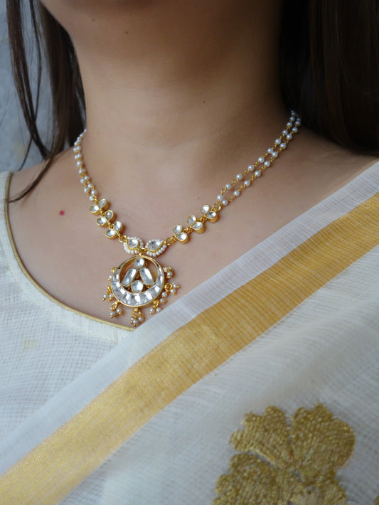 Parul Kundan Neckpiece