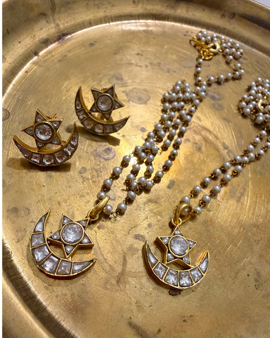 Chandrika Neckpiece with Studs