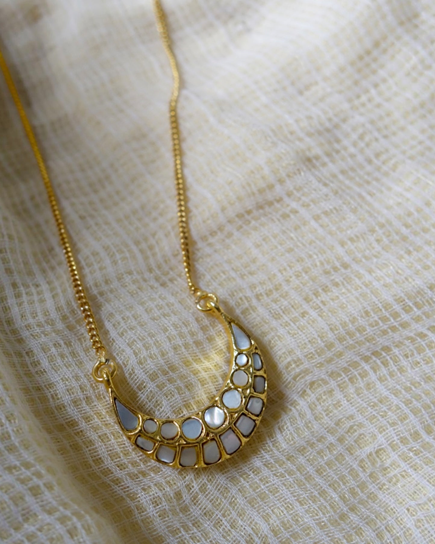 Mother of Pearls Chaad Neckpiece