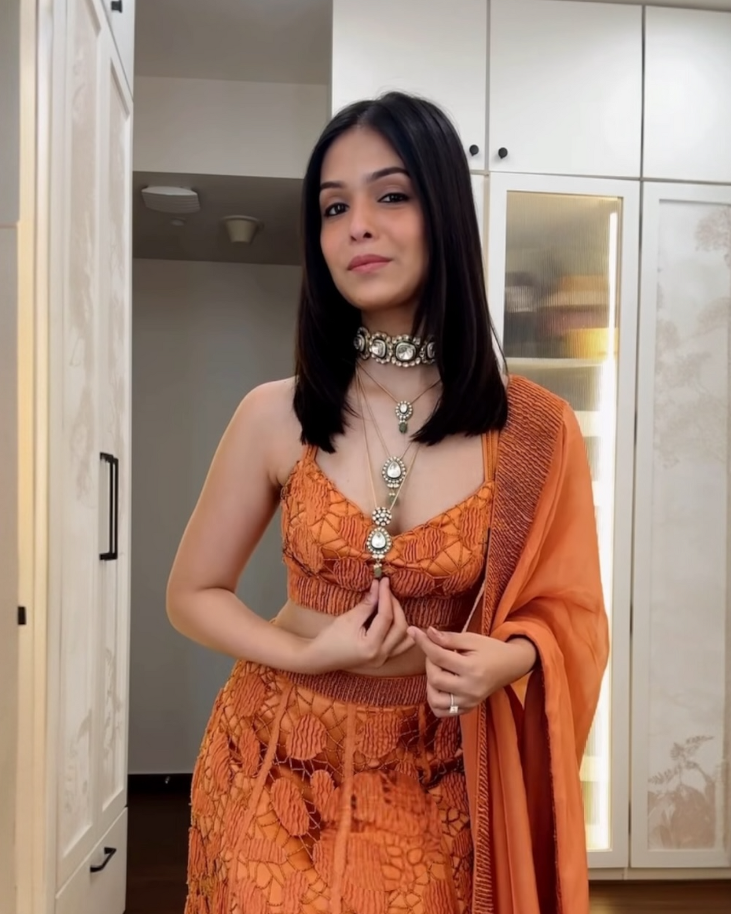 Roshini Kundan Choker Set