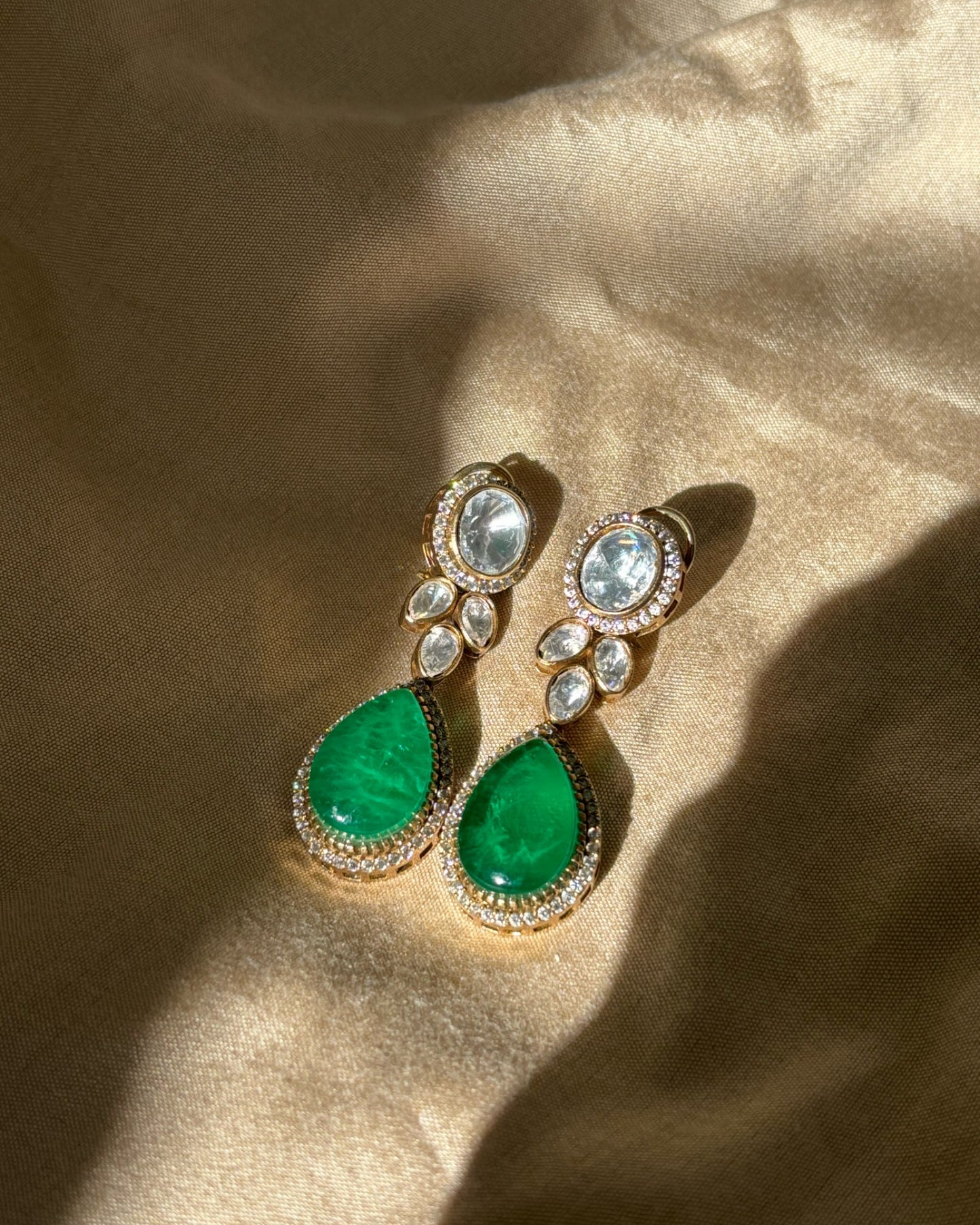 Gaurika Single Line Polki set with earrings